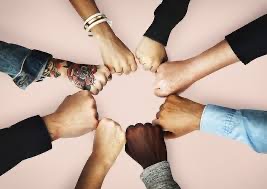 Choose a companion who supports you; do not follow someone who brings you down.