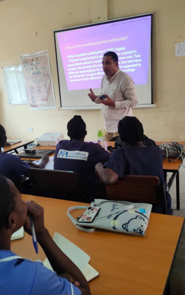 فريق التمريض الافريقي شعلة الرحمة منذ فجر التاريخ ...